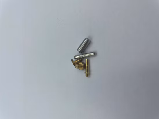 Pequenas peças de usinagem CNC de precisão de metal personalizadas Japão/máquina Swill Pequenas peças de usinagem de torneamento CNC para semicondutores/Hardware médico